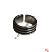 White metal wire finger ring