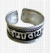 Om Mane fingnr ring
