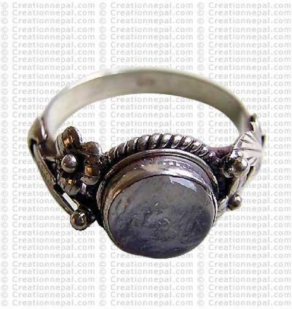 Cystal colour stone finger ring