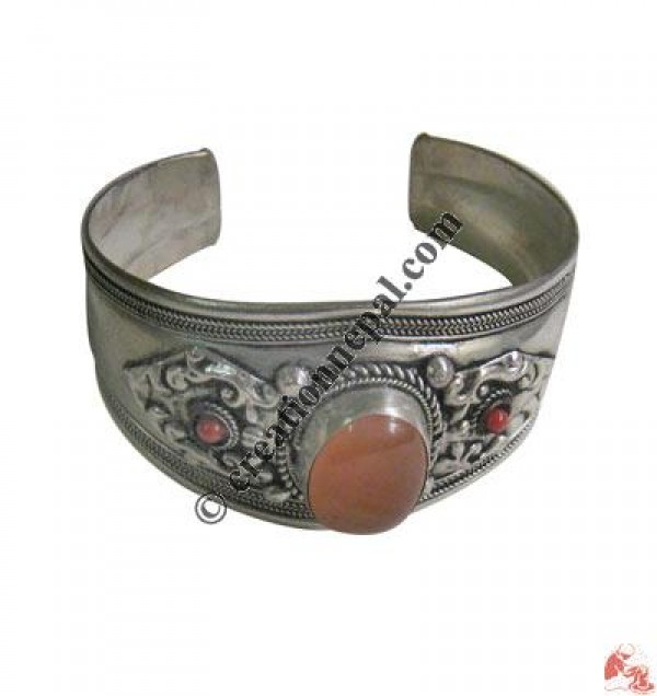 Single stone bangle4