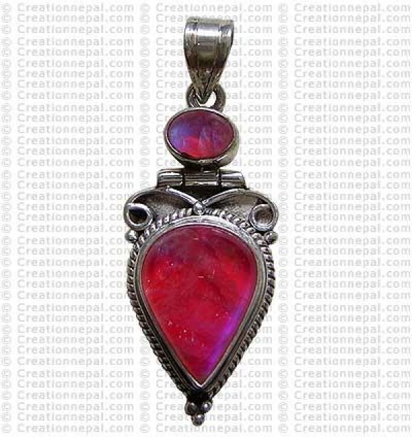 Tear drop and round shape pendant 1