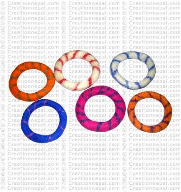 Felt bracelet35