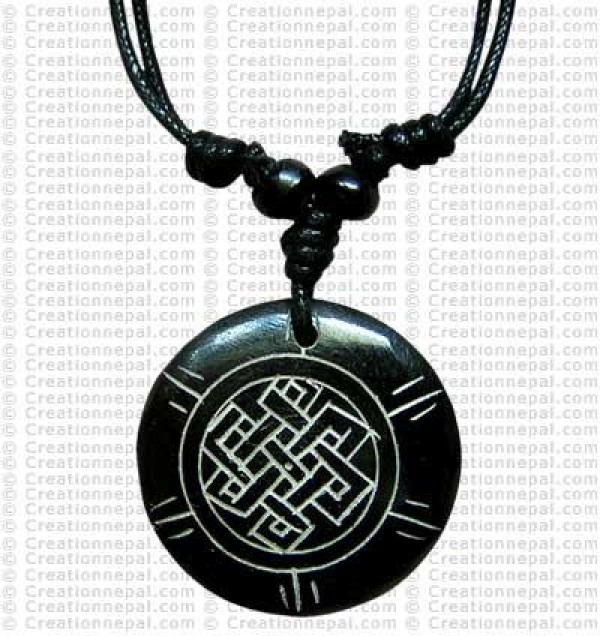 Endless knot pendant 3