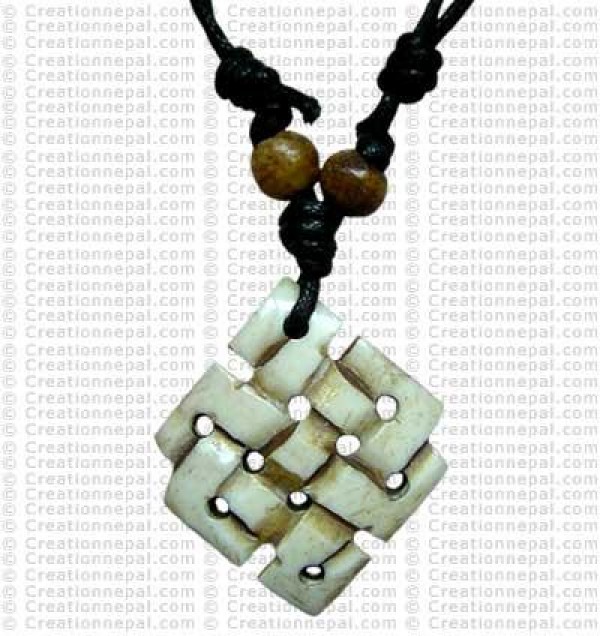 Endless knot pendant 4