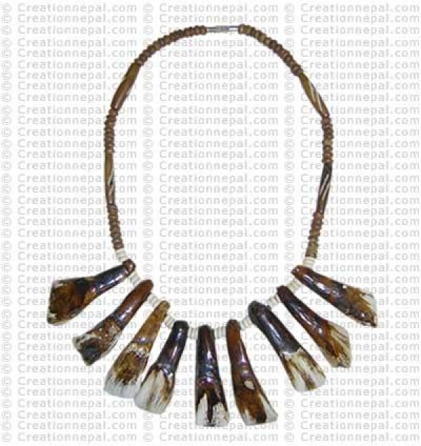 Teeth necklace
