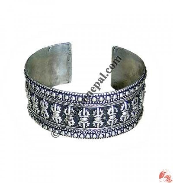 White-metal wide bangle1
