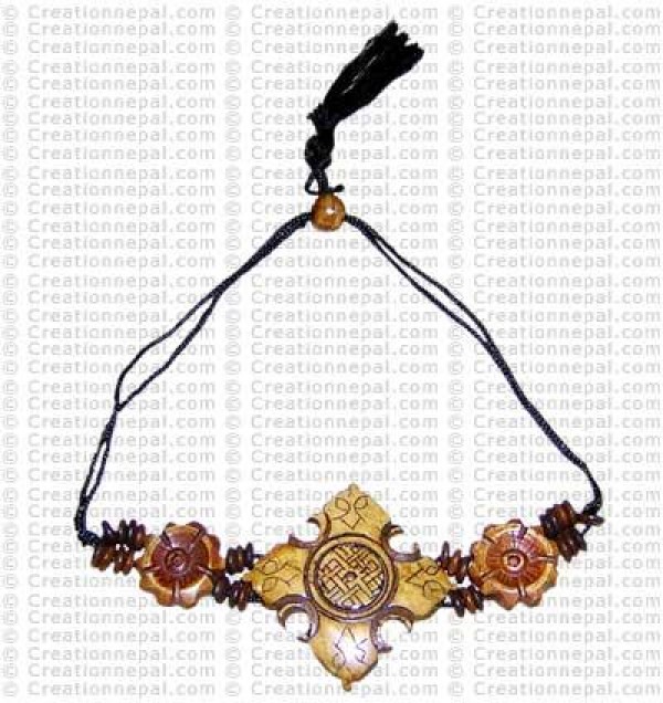 Six-corner square bracelet