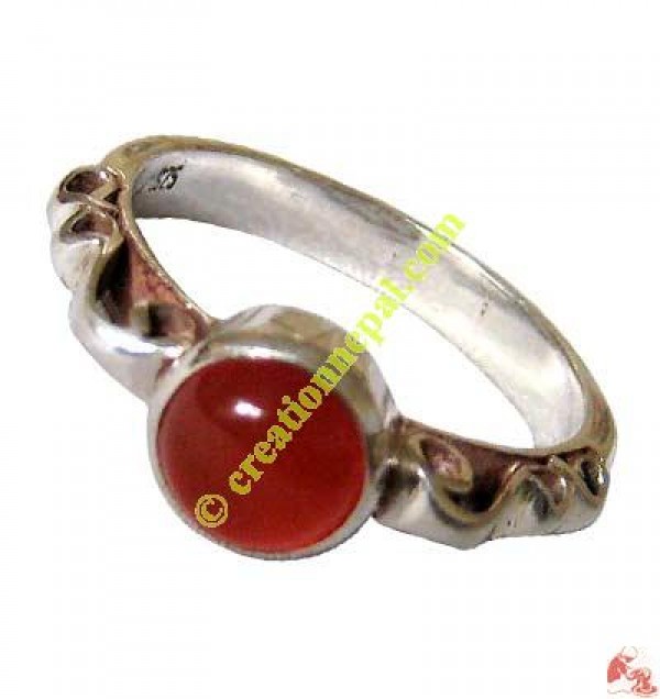 Silver-onyx finger ring