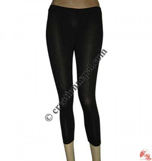 Tight fitting three quarter trouser