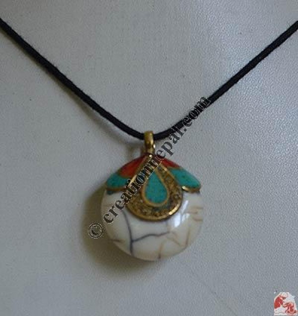 Amber pendant2