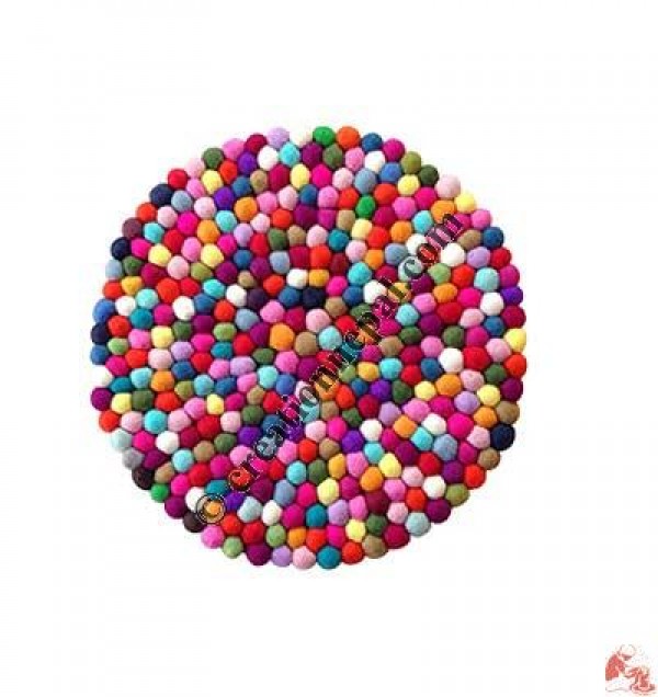 Wool felt balls circle mat2
