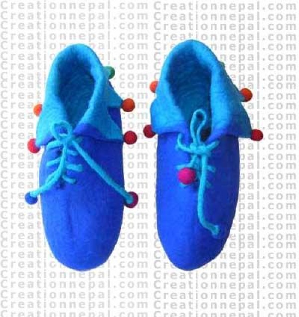 Felt shoes 19