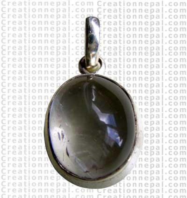 Small crystal pendant