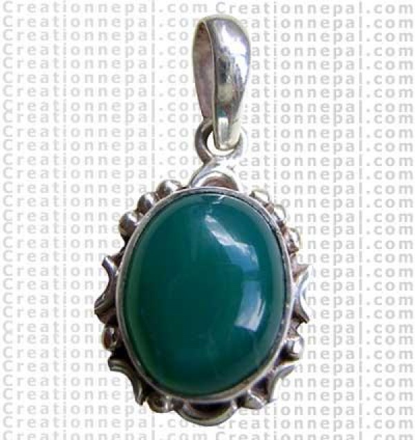 Small laboride pendant