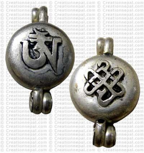 Om craved pendant