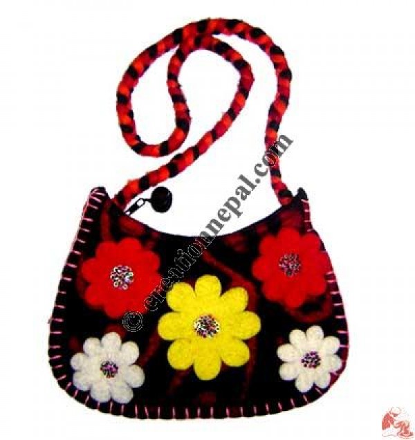 Flower patch felt bag 5