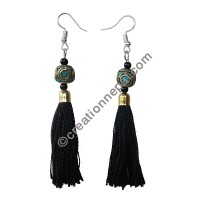 Decorated bead black yarn earring