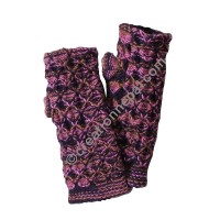 Colorful purple woolen hand warmer