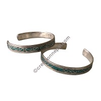Turquoise decorated white-metal bangle