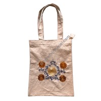 Flowers embroidered bag