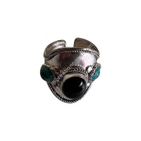 Three stone front widen finger ring