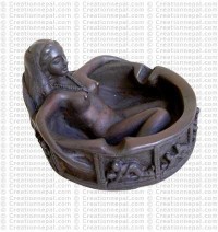 Erotic arts lady black ashtray