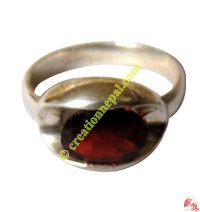 Silver-Garnet finger ring