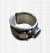 Siko one stone finger ring