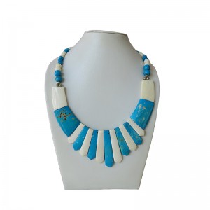 2-color bone necklace