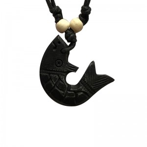 Fish carved bone pendent2