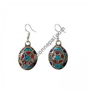 Colorful stone chips earring