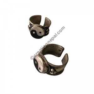 Ying-yang fashion white-metal finger ring