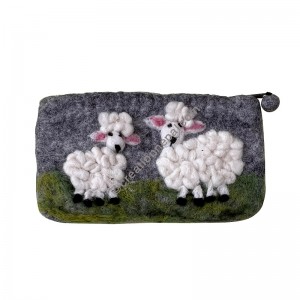 Felt sheep hand purse
