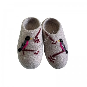 Robin bird felt slipper
