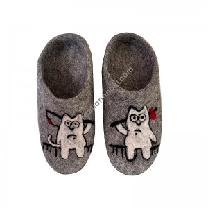 Felt Owl slipper