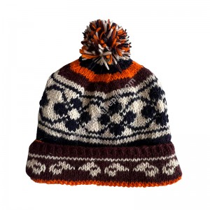 Woolen pompom cap2