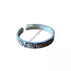 Mantra white metal finger ring