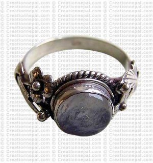 Cystal colour stone finger ring