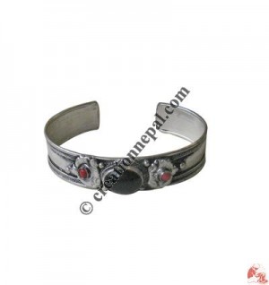 Single stone bangle3