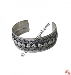 Vajra bangle