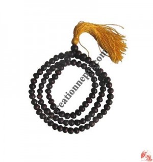 Red wood pryaer beads