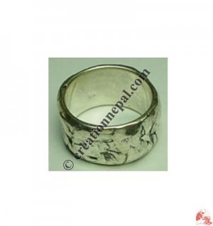 Rough design finger ring