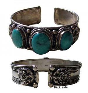 3-stone large Turquoise bangle