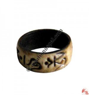 OM Mani mantra finger ring