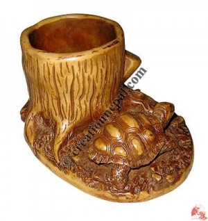 Antique design pen holder