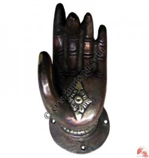 Medium hand design door handle