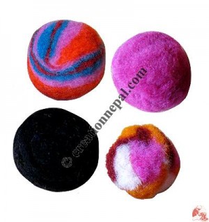 Felt soft furry decorative 5 cm balls