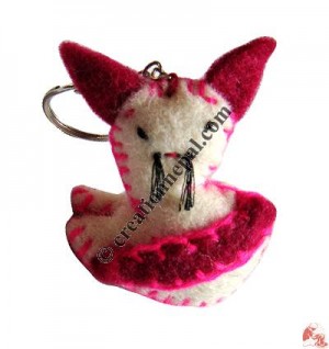 Cat design felt key-ring