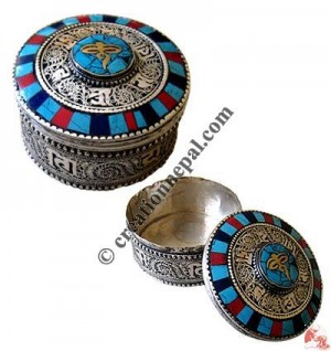 Stone setting on top filigree jewelry box3