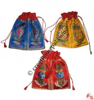 Square shape silk thaili 